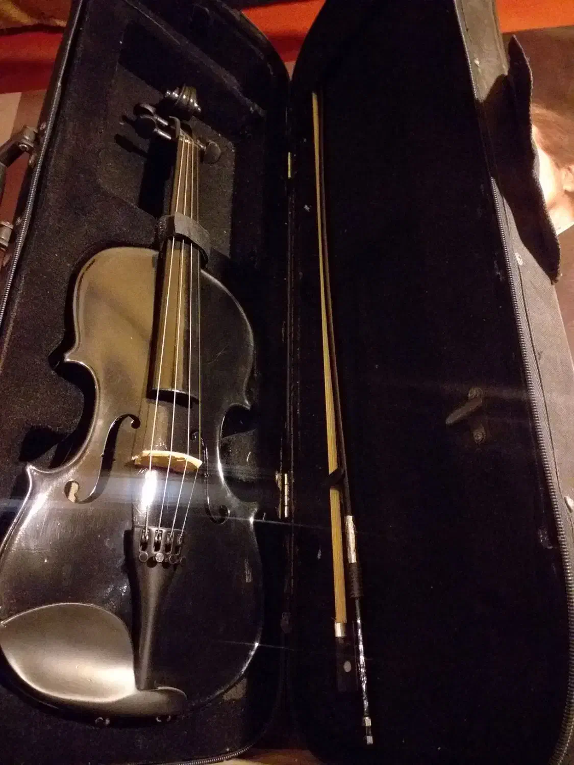 ویولن خوش صدا با جعبه و آرشه|ویولن|تایباد, |دیوار