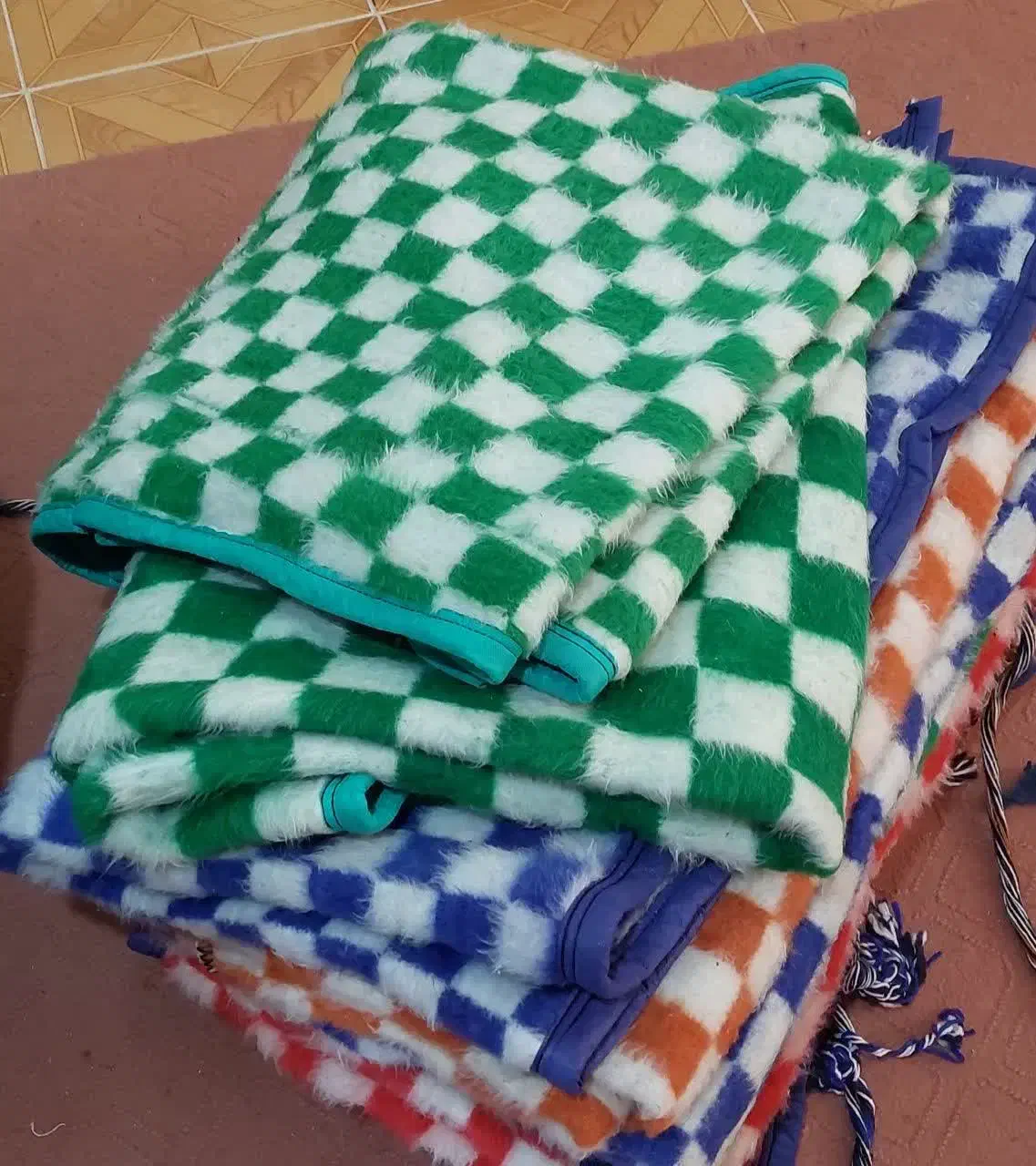 پتو پشمی کیلویی|رختخواب، بالش، پتو|حبیب آباد, |دیوار