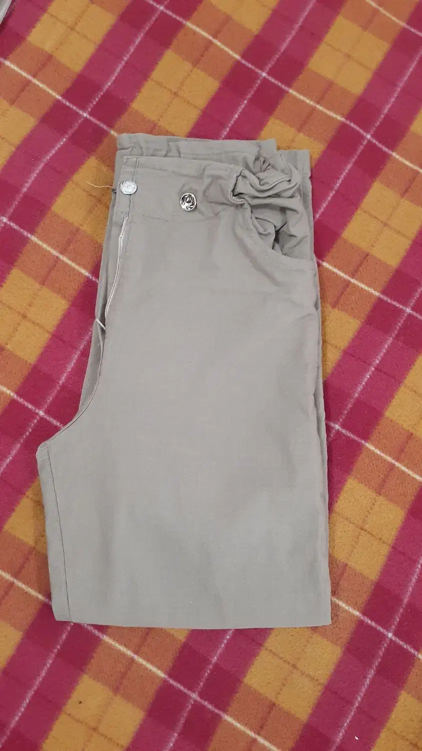 مانتو|لباس|بندر انزلی, کلیور|دیوار