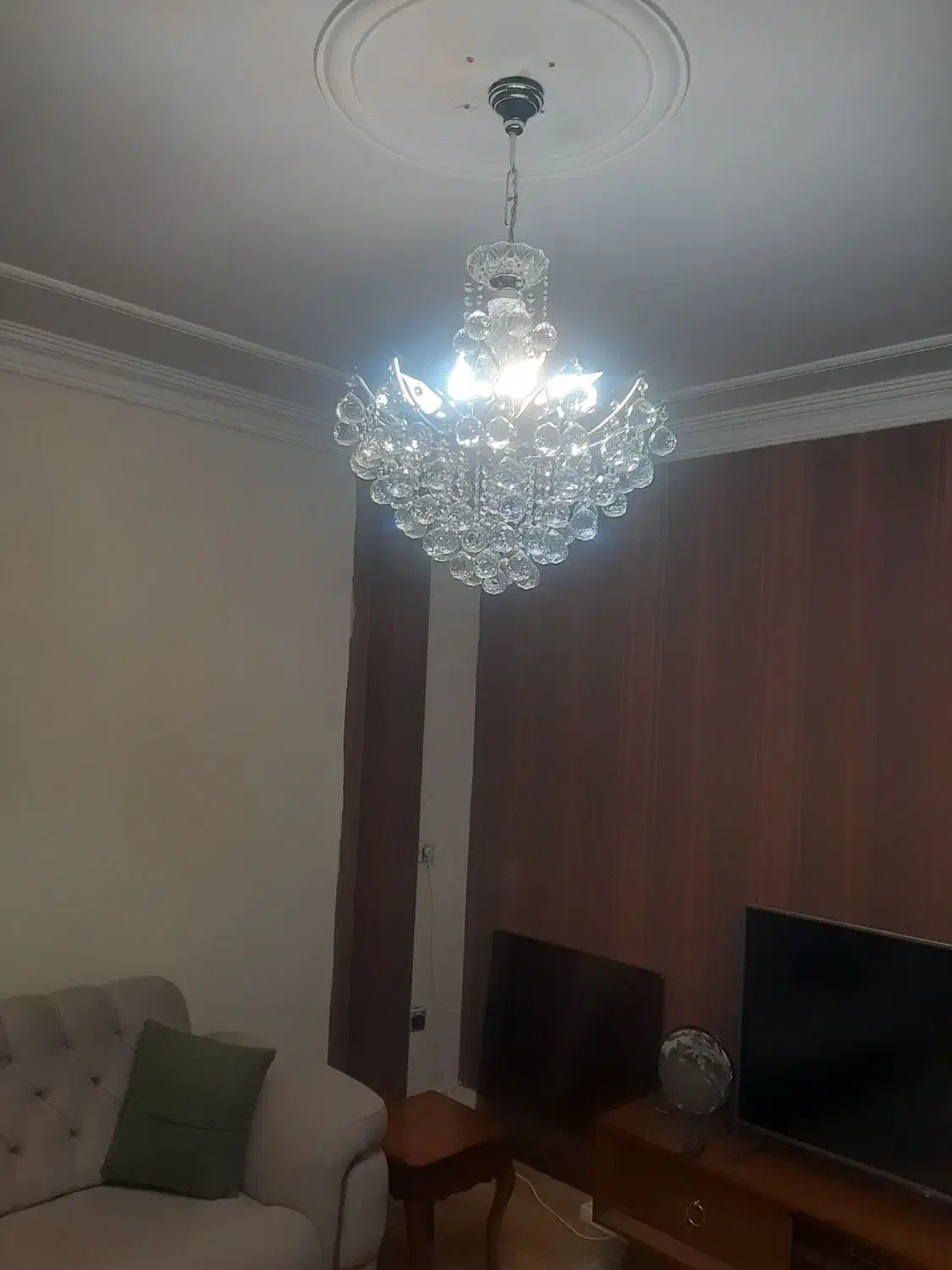 یه جفت لوستر کریستالی  ۸ شاخه  دانه ای ۴ تومان|لوستر و چراغ آویز|کرمانشاه, |دیوار
