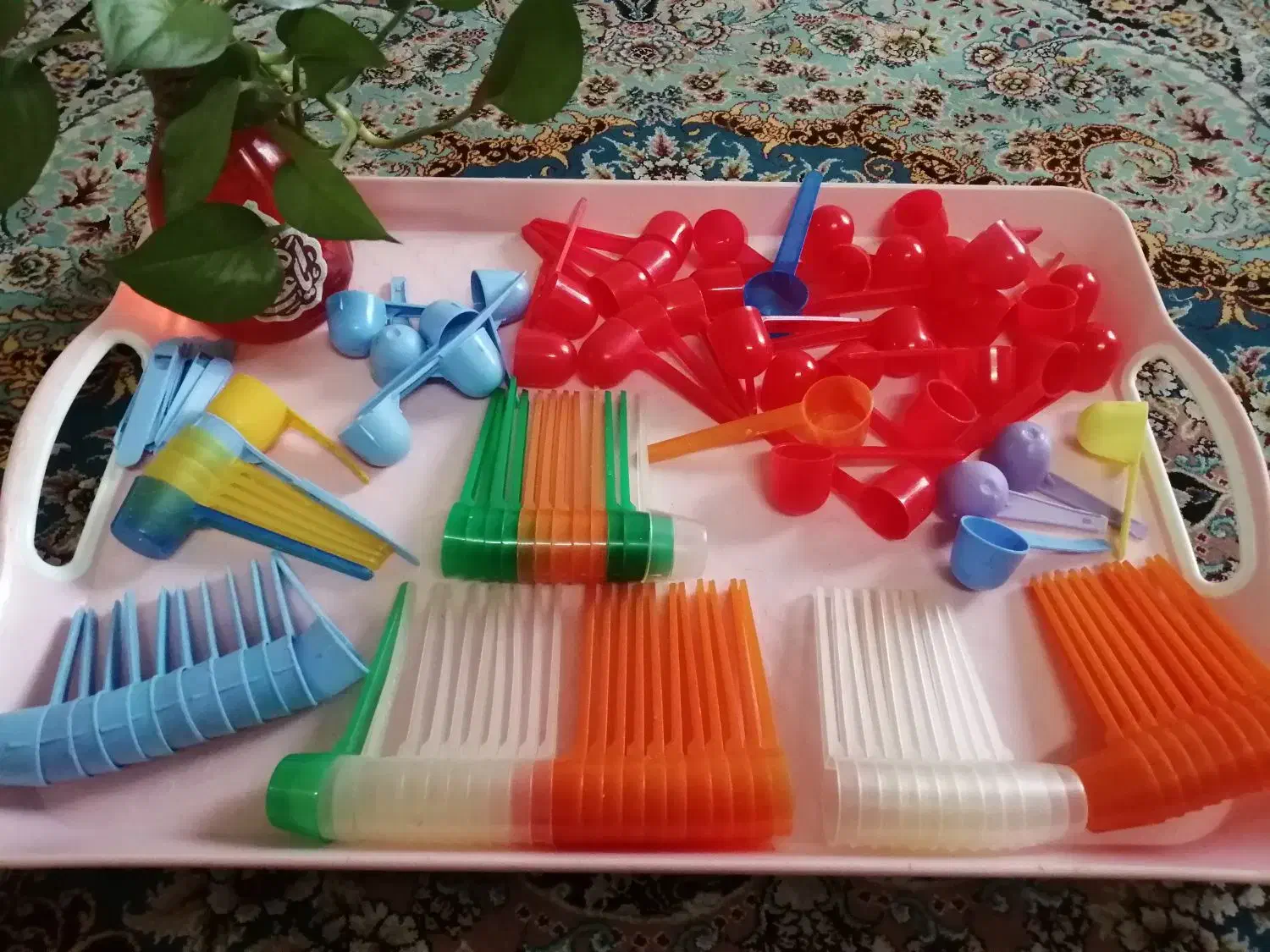 پیمـانــه|ظروف نگهدارنده، پلاستیکی، یک‌بارمصرف|قم, چهار مردان|دیوار