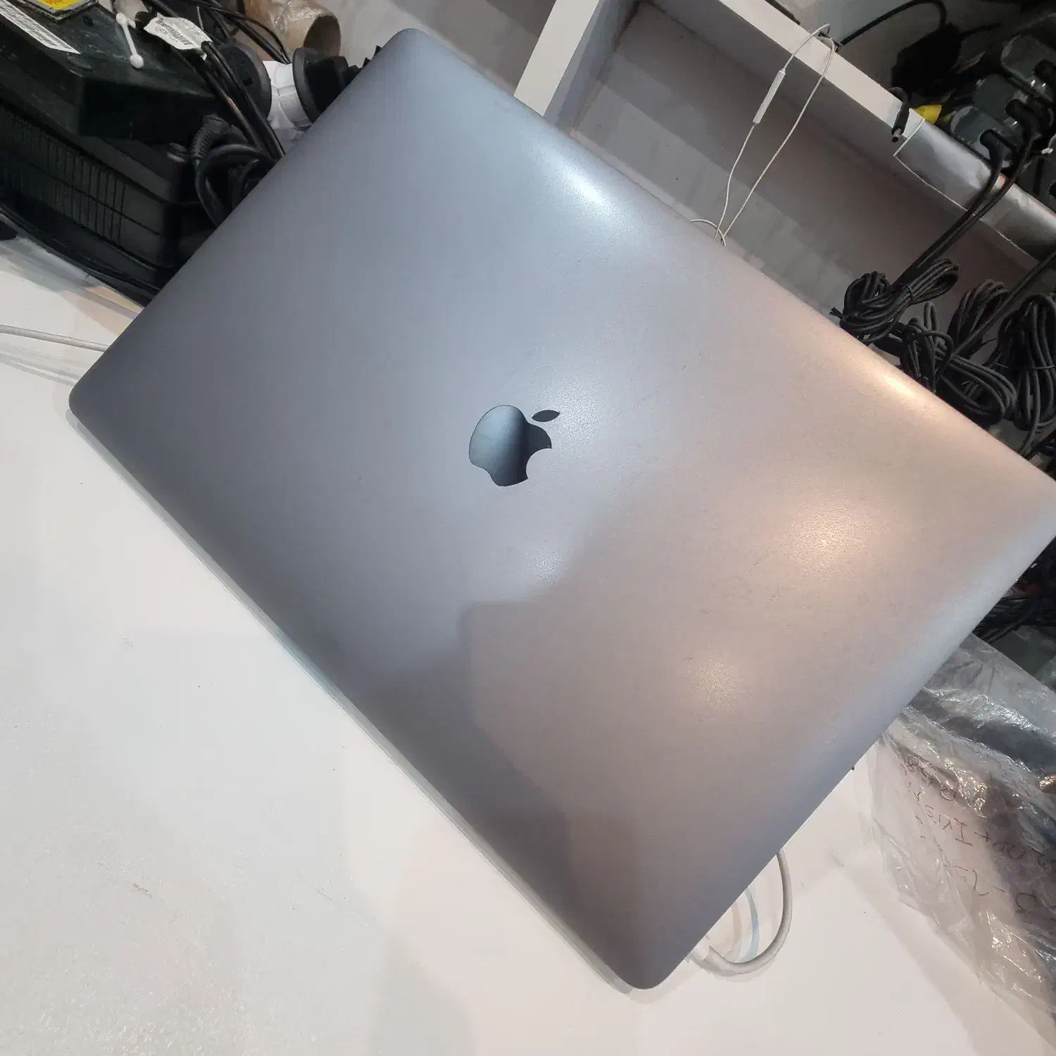 ​مک بوک پرو 2019 غول i9 رم 32 یک ترا SSD در حد نو|رایانه همراه|مشهد, گاز|دیوار