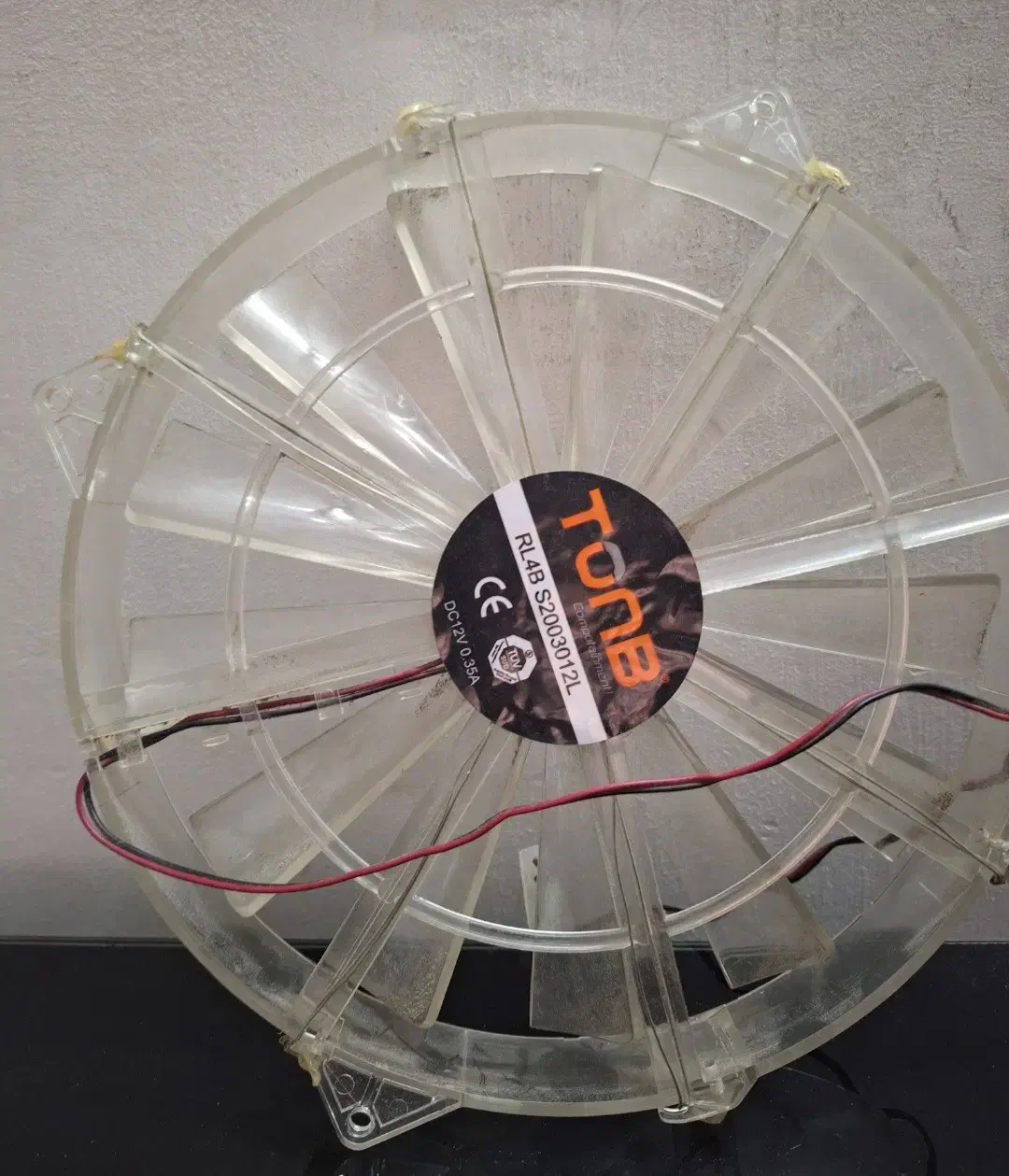 قطعات کامپیوتر (کارت گرافیک و منبع تغذیه و فن)|قطعات و لوازم جانبی رایانه|رشت, ساغری سازان|دیوار