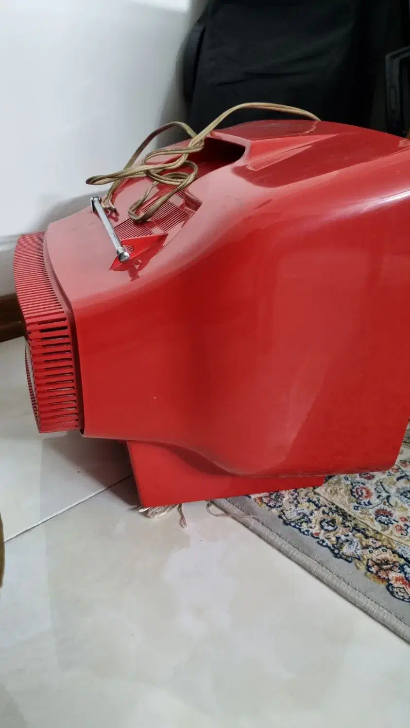 تلوزیون ۱۴ اینچ|تلویزیون و پروژکتور|تهران, هفده شهریور|دیوار