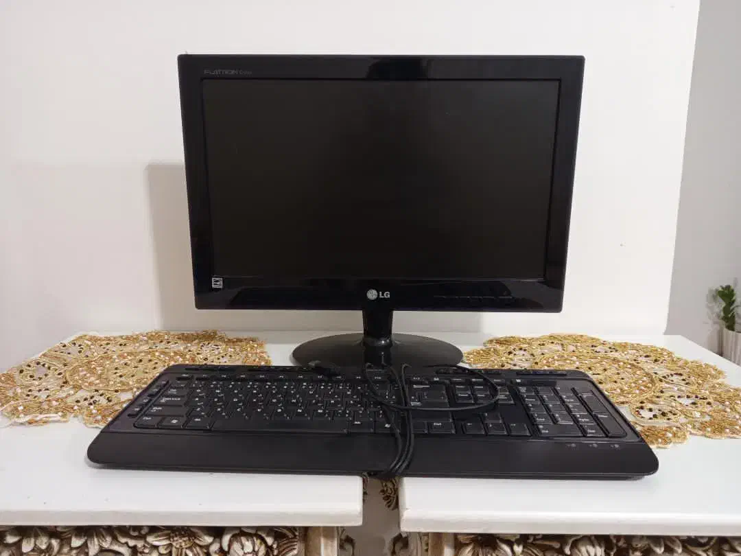 مانیتور ۱۹ الجی در حد نو|قطعات و لوازم جانبی رایانه|ارومیه, |دیوار