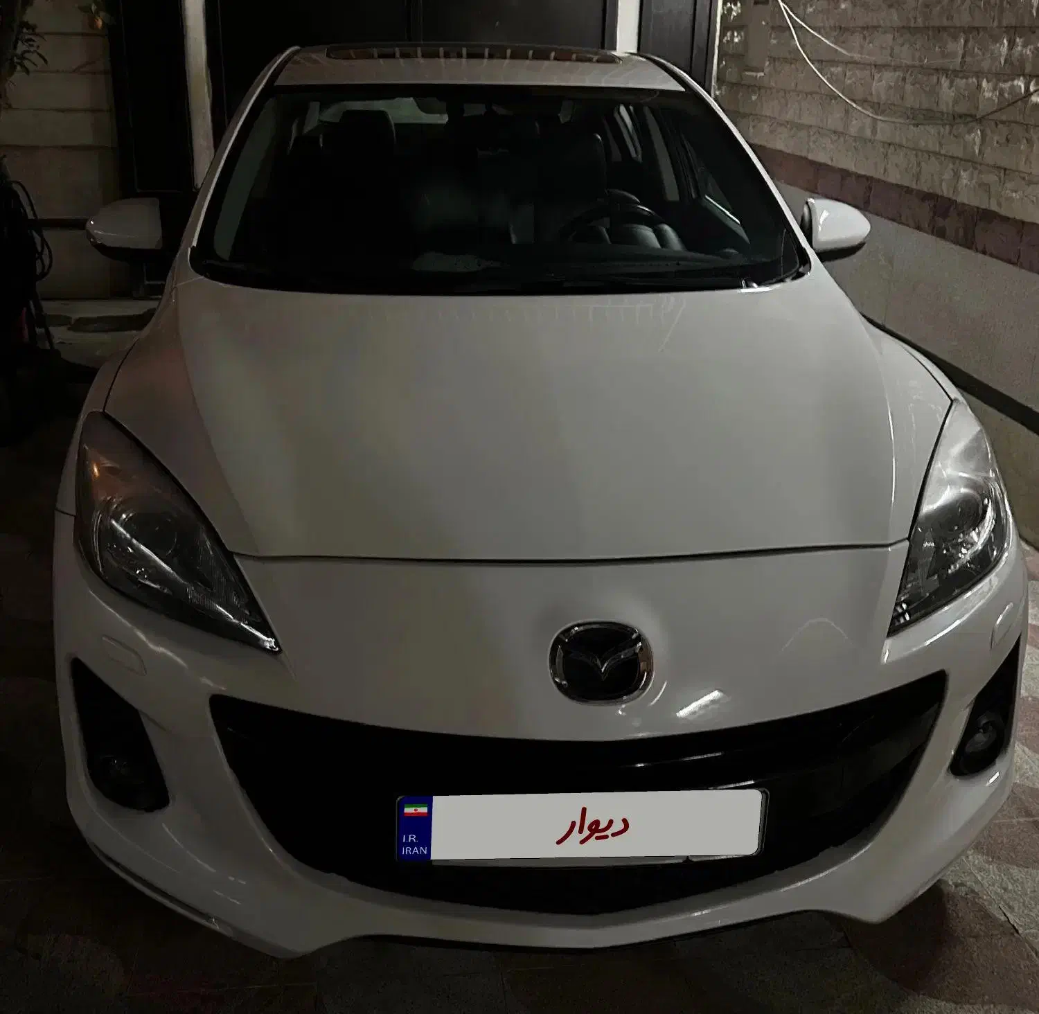 مزدا ۳ مدل ۹۷|خودرو سواری و وانت|شیراز, عفیف‌آباد|دیوار
