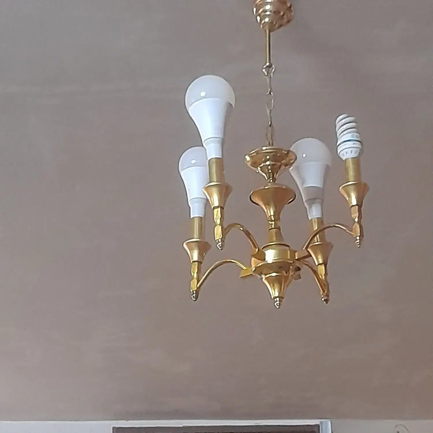 فروش دو عدد لوستر طلایی|لوستر و چراغ آویز|کرمانشاه, |دیوار