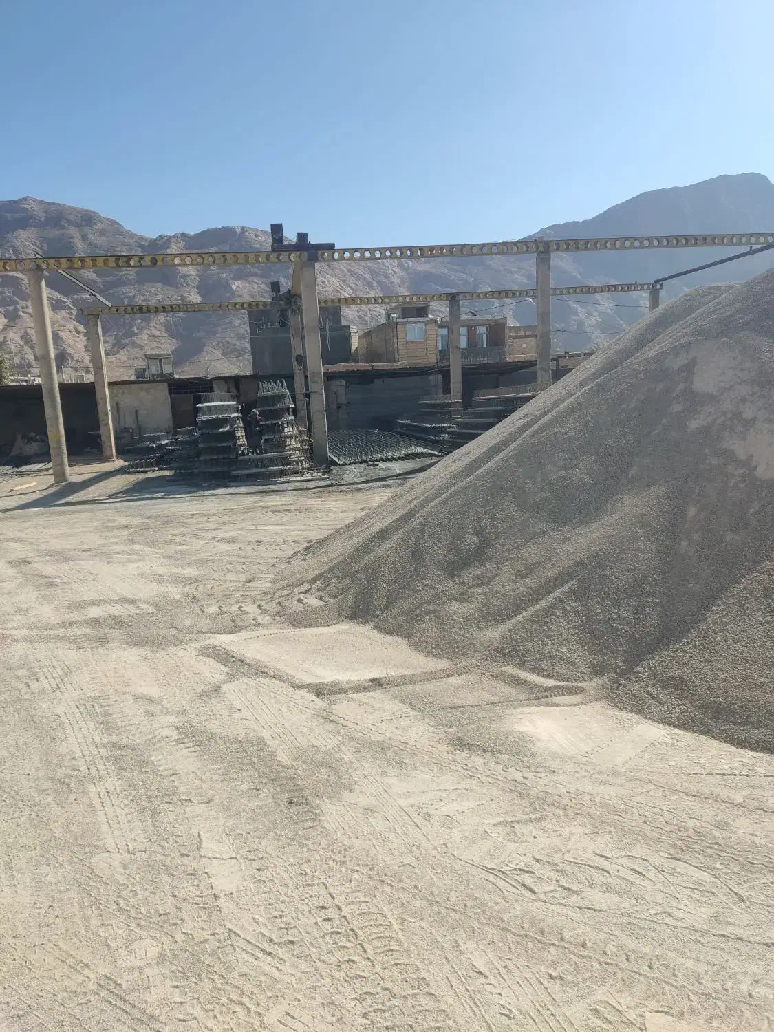 واگذاری کارگاه تیرچه و بلوک|فروش دفتر صنعتی، کشاورزی، تجاری|شهرضا, |دیوار