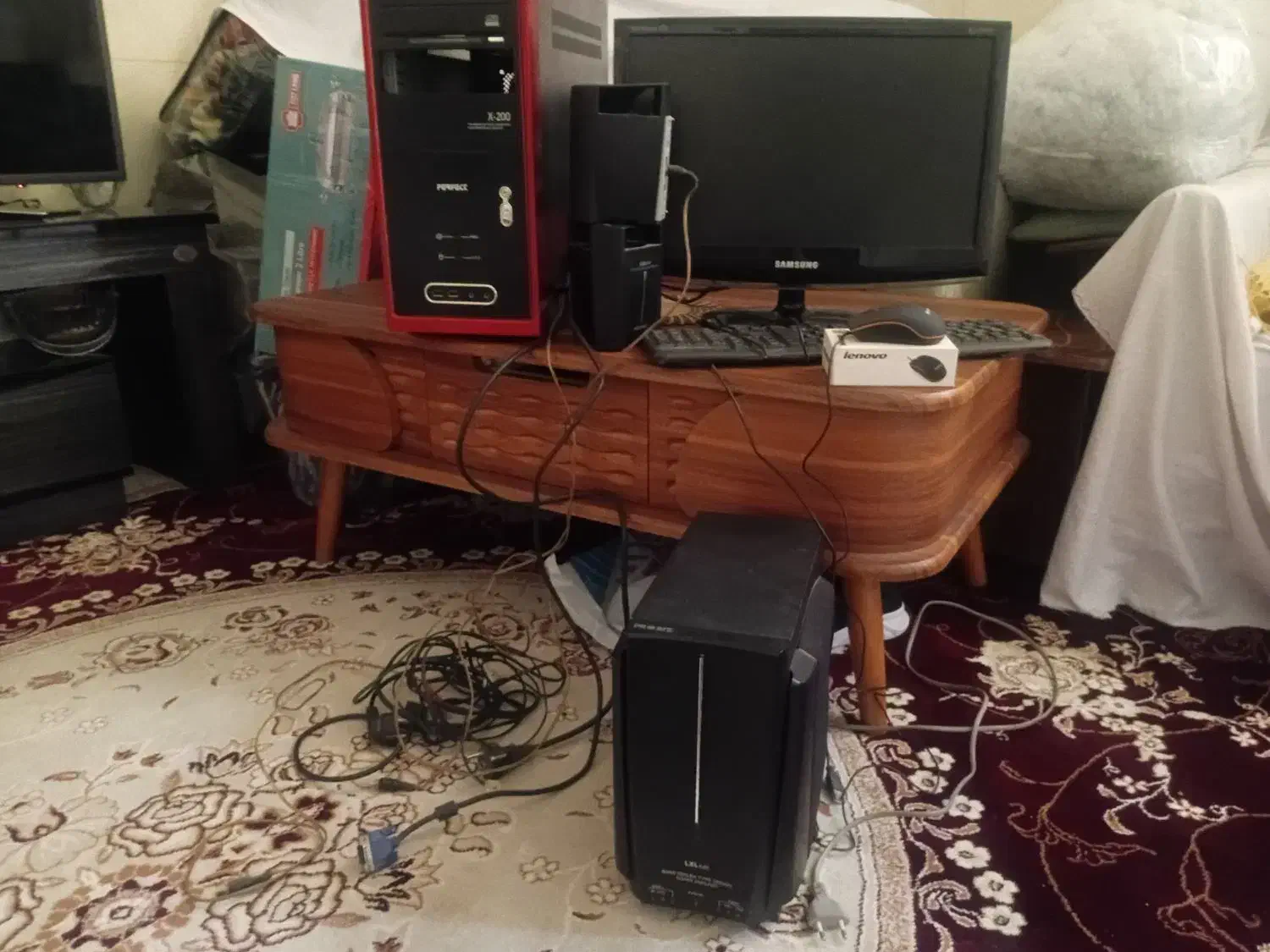 رایانه رومیزی|رایانه رومیزی|قدس, شهر‌قدس|دیوار