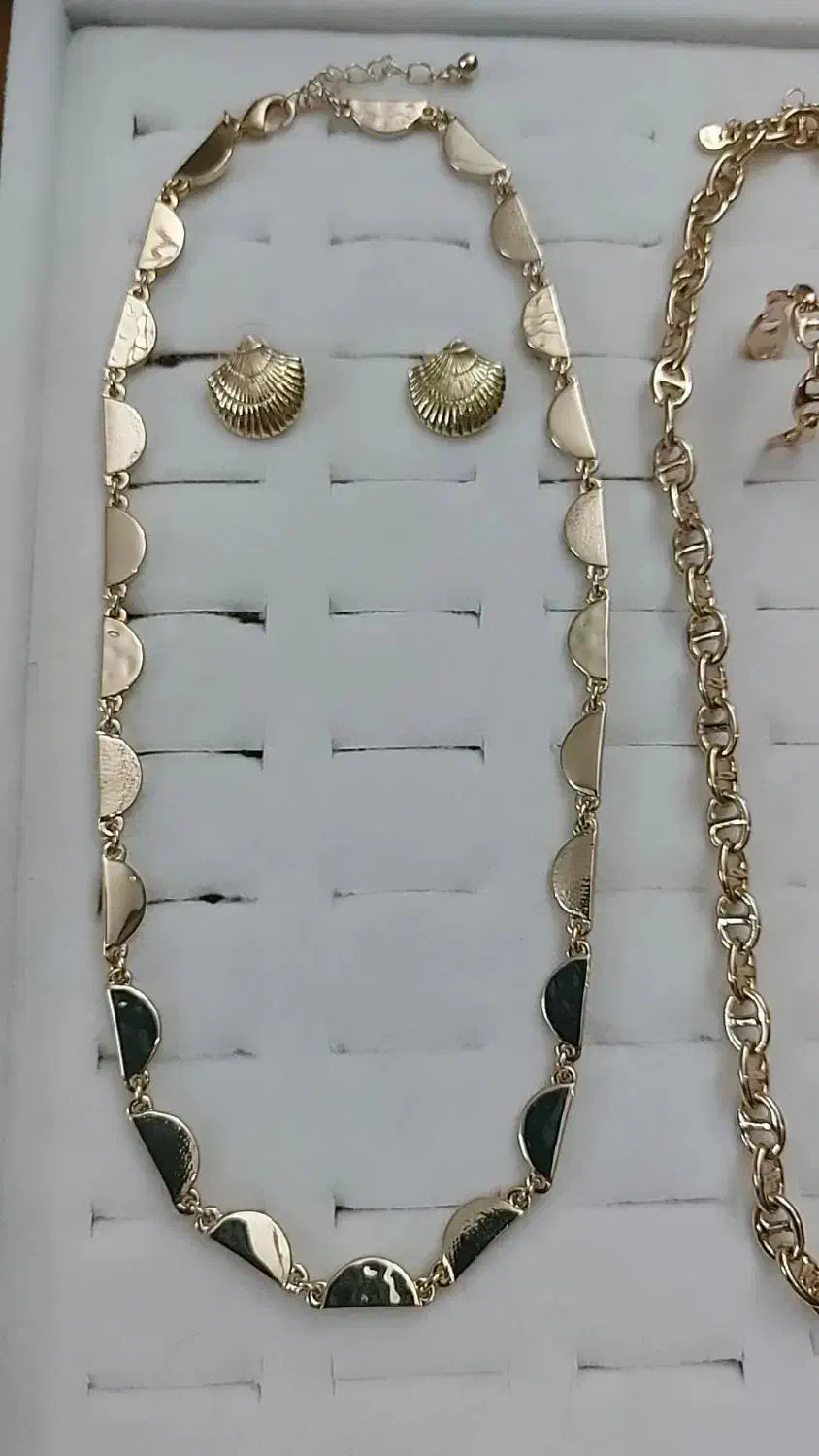 گردنبند گوشواره دستبند بسیار شیک وژورنالی|بدلیجات|رشت, بلوار گیلان|دیوار