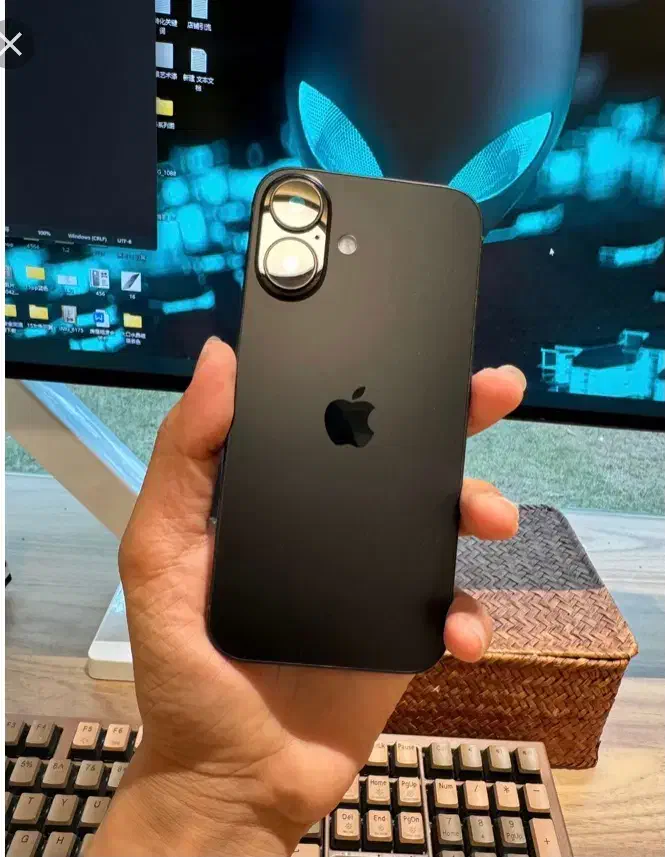 آیفون ۱۶ نرمال مشکی در حد نو باطری ۱۰۰|موبایل|کوهسار (البرز), |دیوار