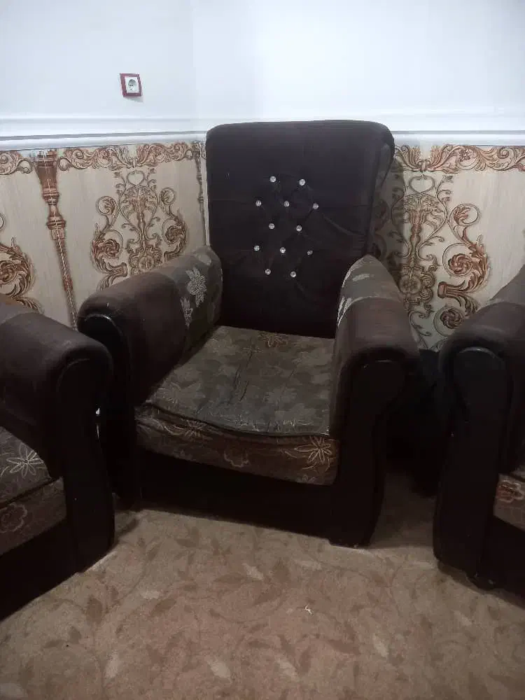 مبل نیاز ب تعمیر|مبلمان خانگی و میز عسلی|خرمشهر, |دیوار