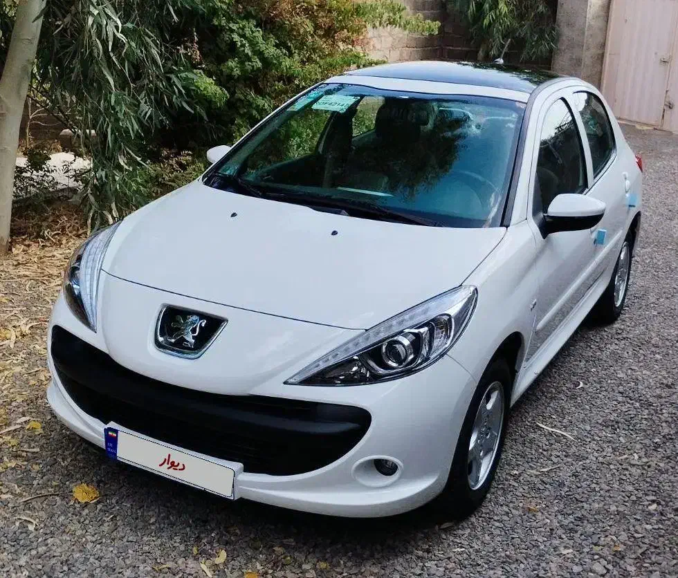 207 پانا اتومات 1403 (ارتقا) هم نقدی هم معاوضه|خودرو سواری و وانت|کرمان, |دیوار