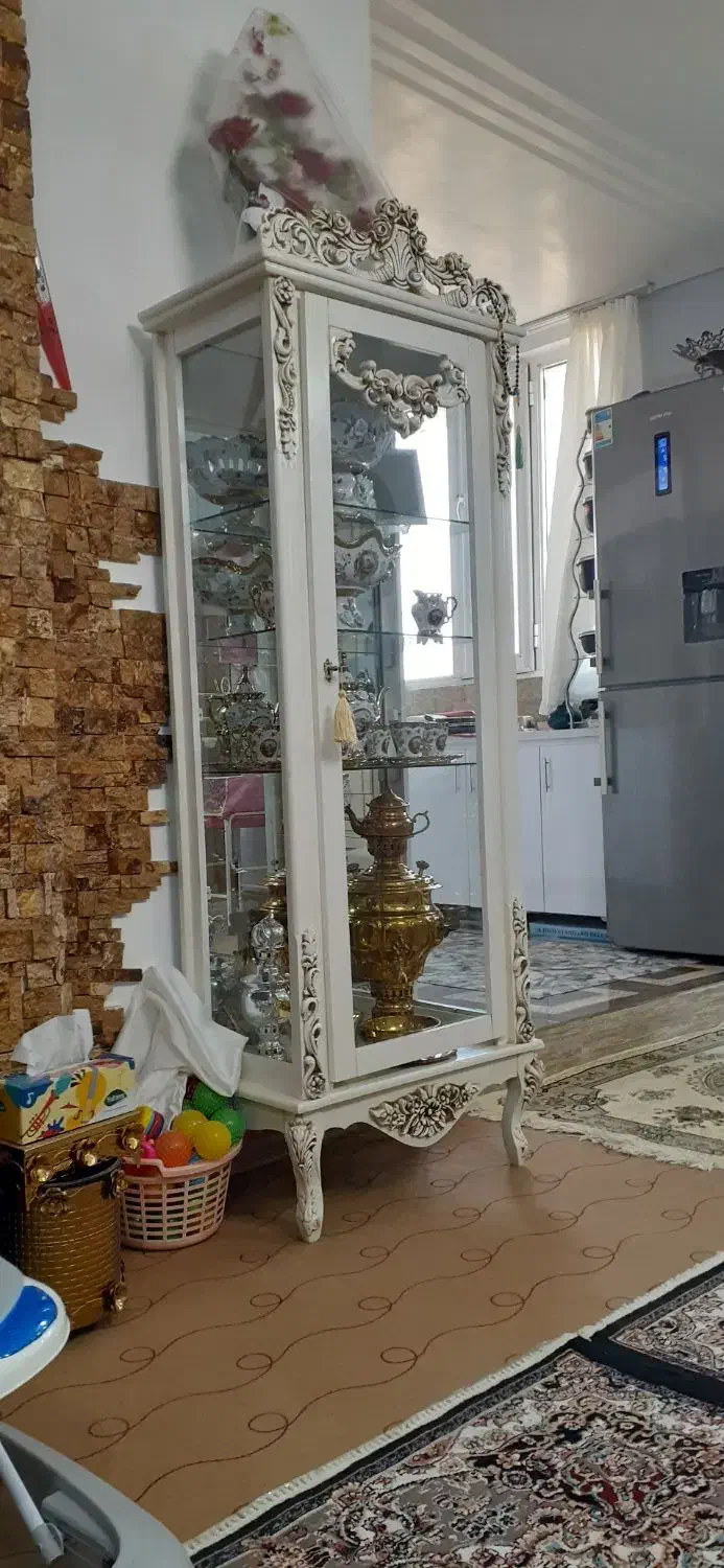 بوفه خوشگل و سفید چهار طبقه. فقط دو ملیونو سیصد|بوفه، ویترین، کنسول|میاندوآب, |دیوار