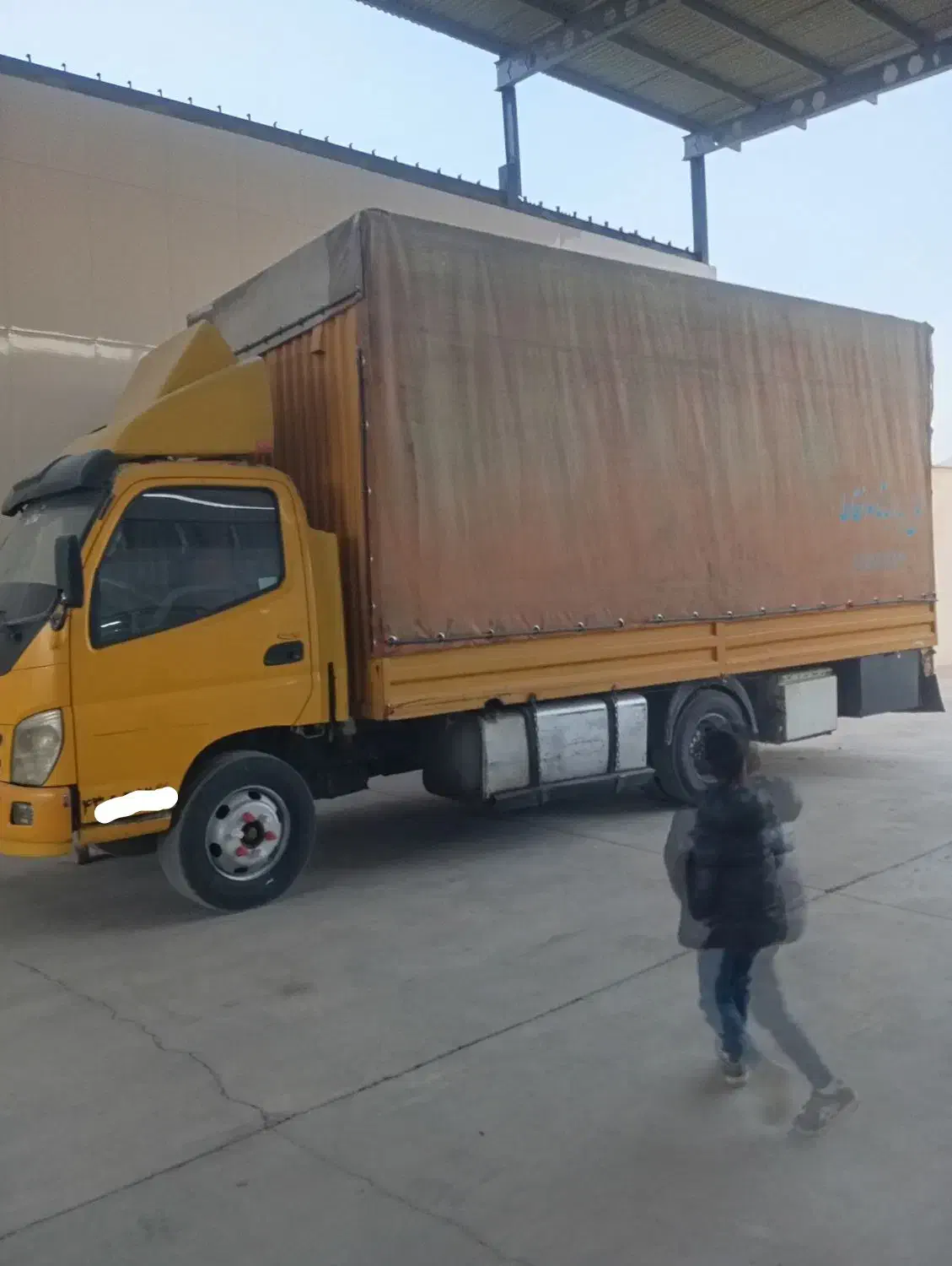 فوتون مسقف|خودرو سنگین|قائن, |دیوار