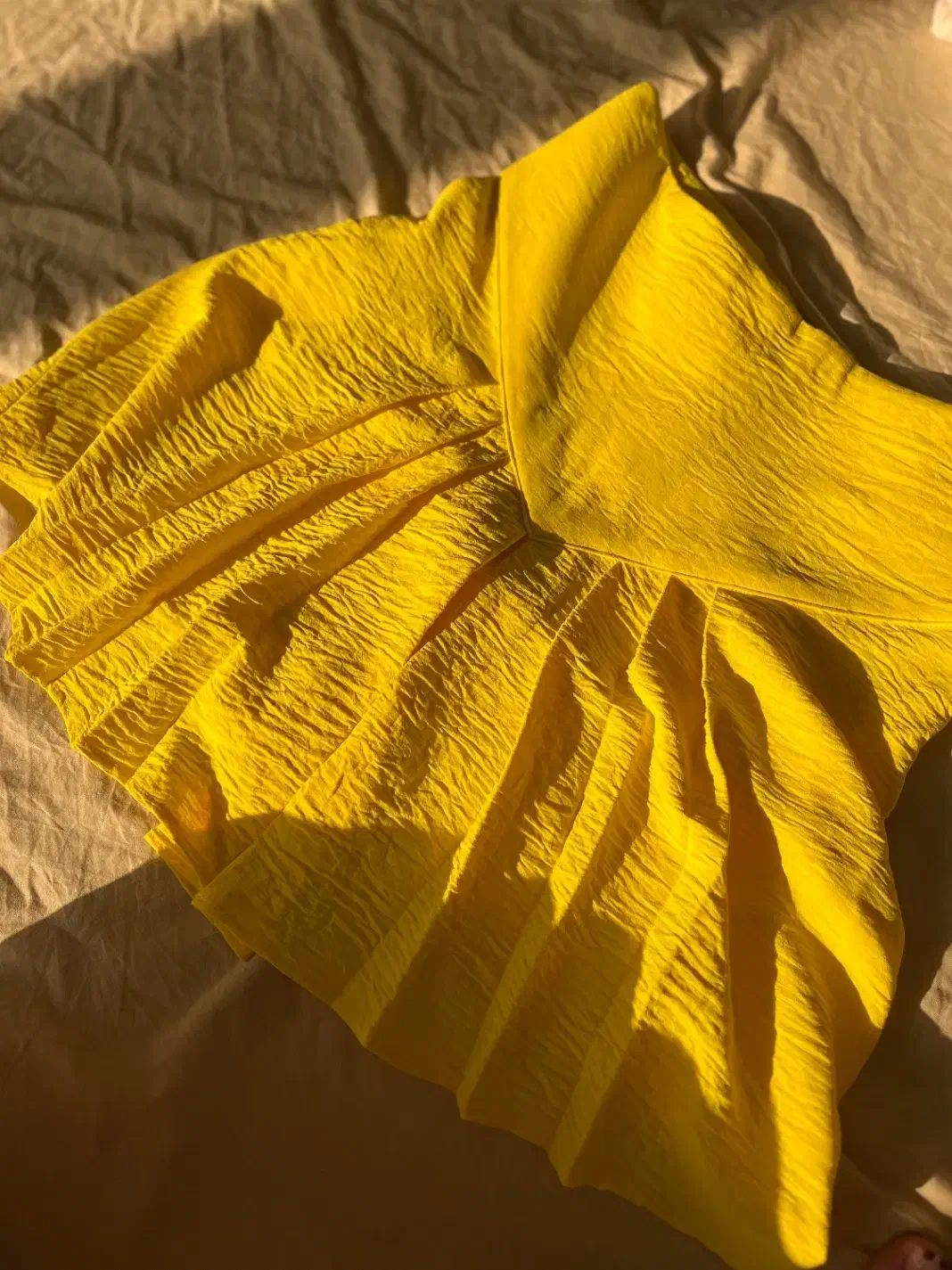 دامن کوتاه|لباس|گرگان, |دیوار