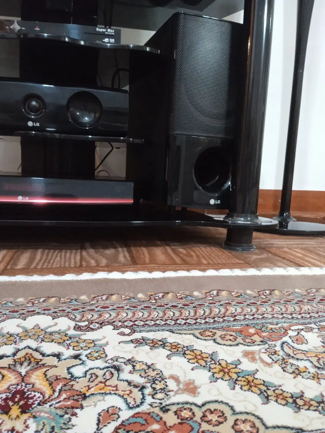 سینما خانواده به همراه میز تلویزیون|سیستم صوتی خانگی|قرچک, زیبا شهر|دیوار