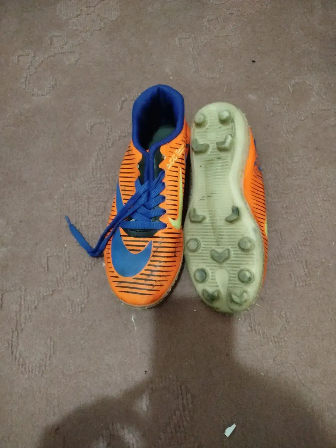 کفش چمنی|کیف، کفش، کمربند|خمینیشهر, |دیوار