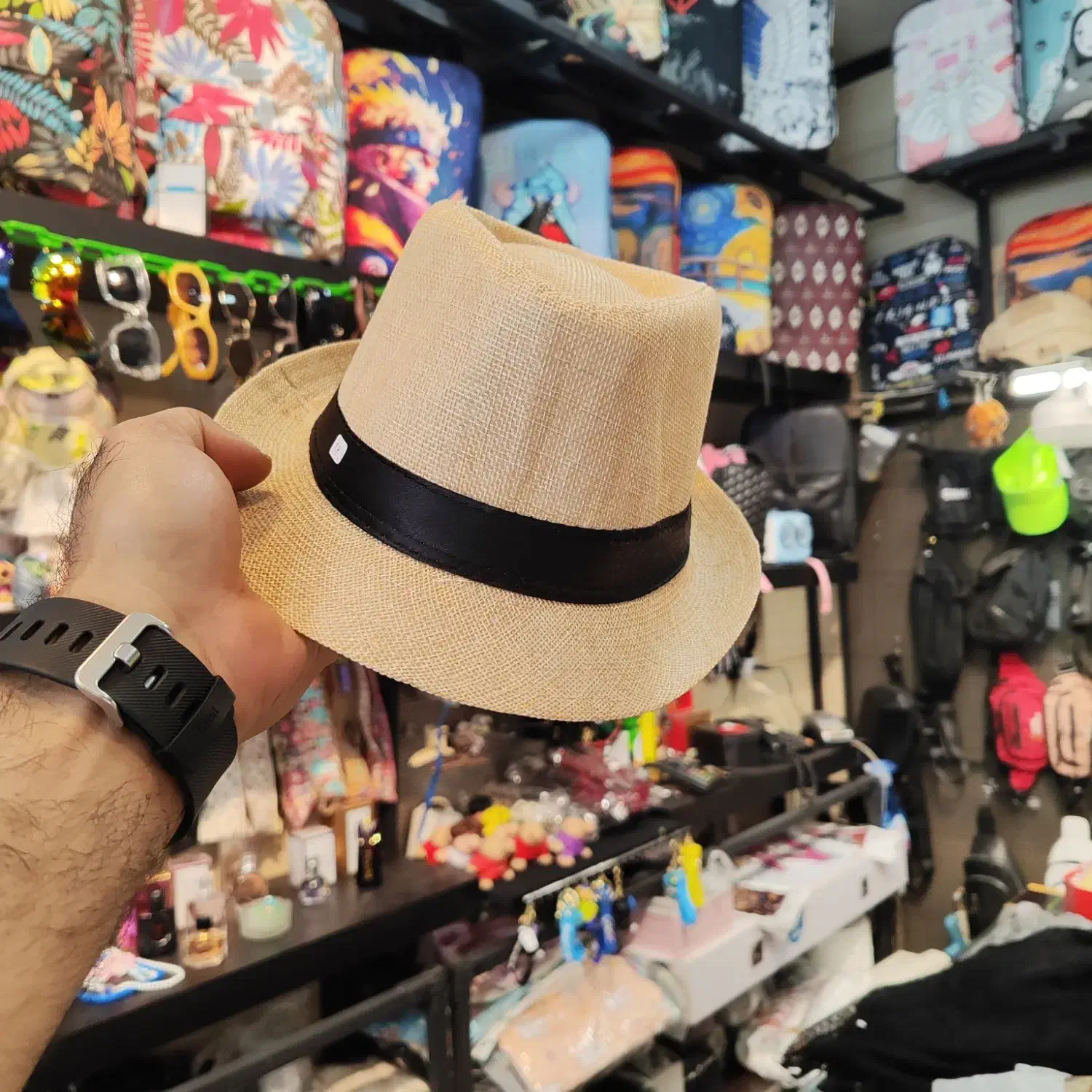 کلاه شاپو و فدورا|لباس|کرج, دهقان ویلا|دیوار