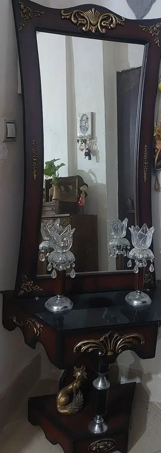 اینه وشمعدان|آینه|بروجرد, |دیوار