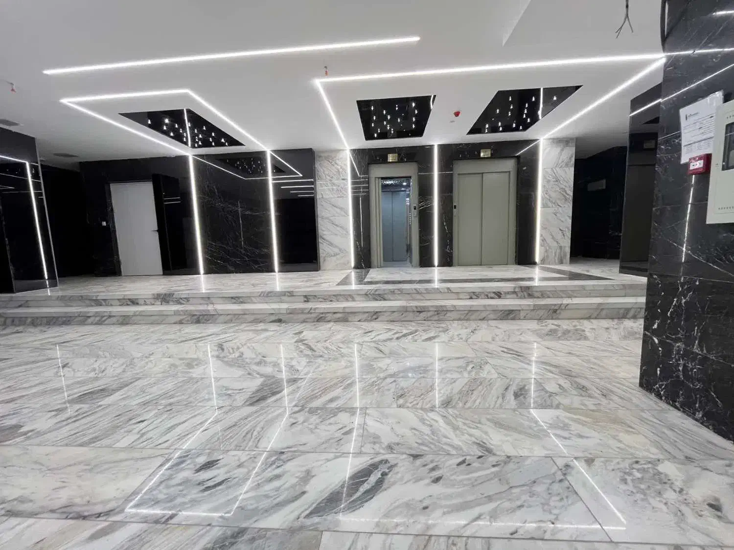 آپارتمان نوساز طبقه سوم، جنوبی، 95 متری|فروش آپارتمان|اصفهان, عاشق‌آباد|دیوار