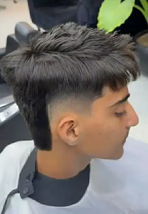 مدل برای کوتاهی و عکاسی|خدمات آرایشگری و زیبایی|رشت, گلسار|دیوار