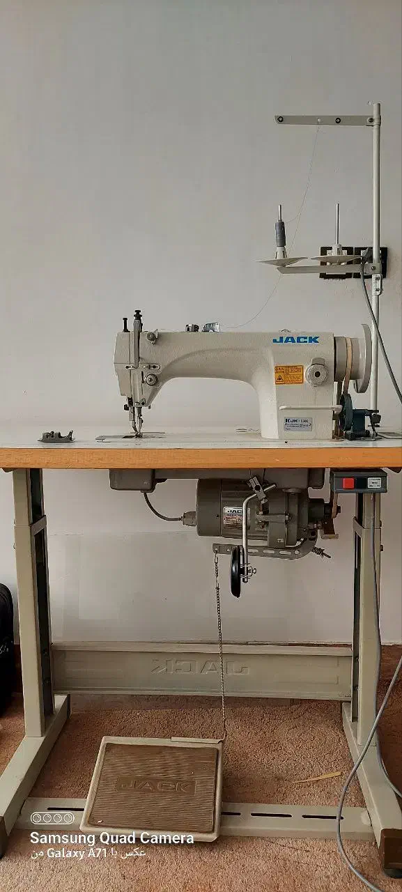 چرخ صنعتی ضخیم دوز|چرخ خیاطی و ریسندگی|اسفراین, |دیوار