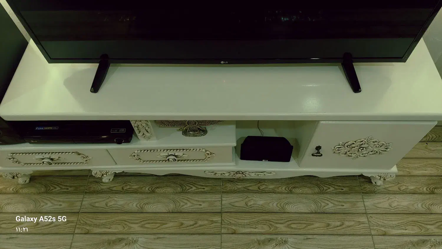 جاکفشی و میزتلویزیون و ساعت ایستاده|جاکفشی، کمد، دراور|نهاوند, |دیوار