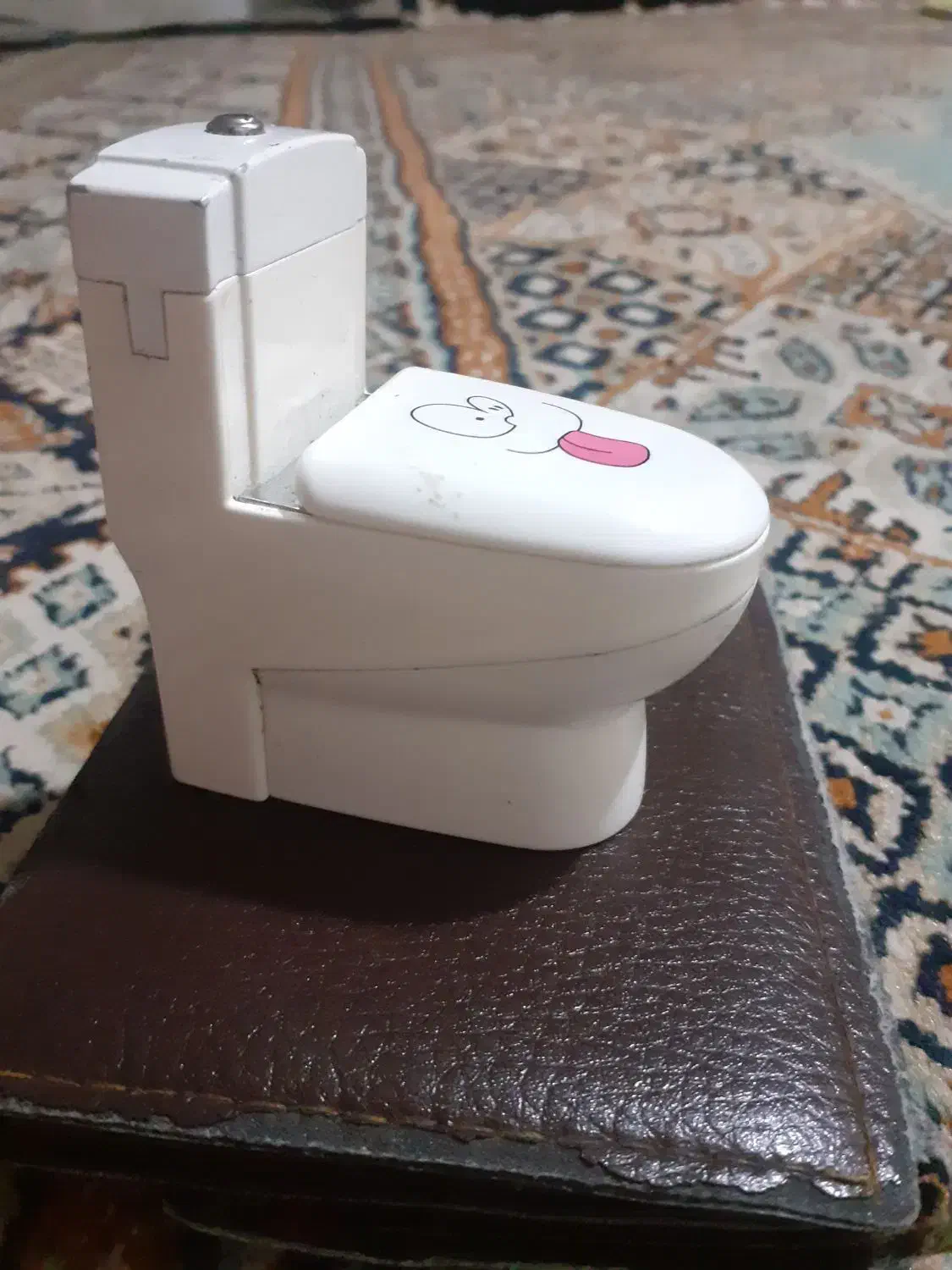 فندک wc  فرنگی|کلکسیون اشیاء عتیقه|کرمانشاه, |دیوار