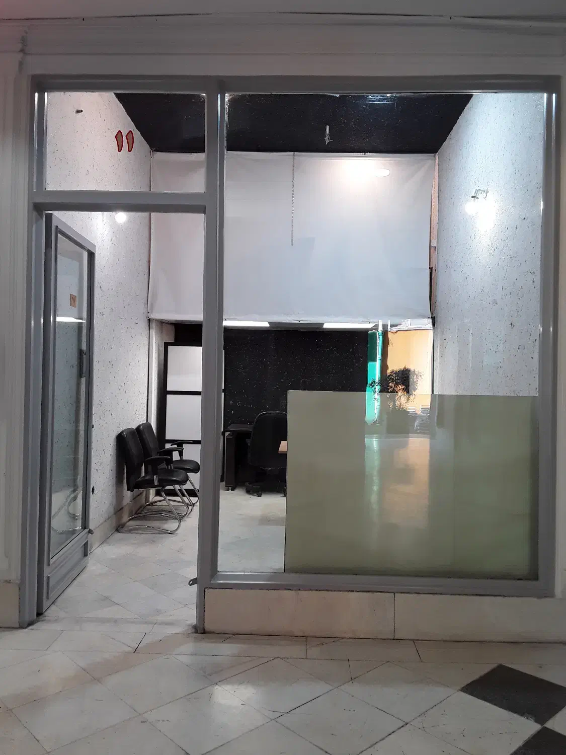 اجاره مغازه در میدان انقلاب|اجارهٔ مغازه و غرفه|تهران, فلسطین (میدان انقلاب)|دیوار