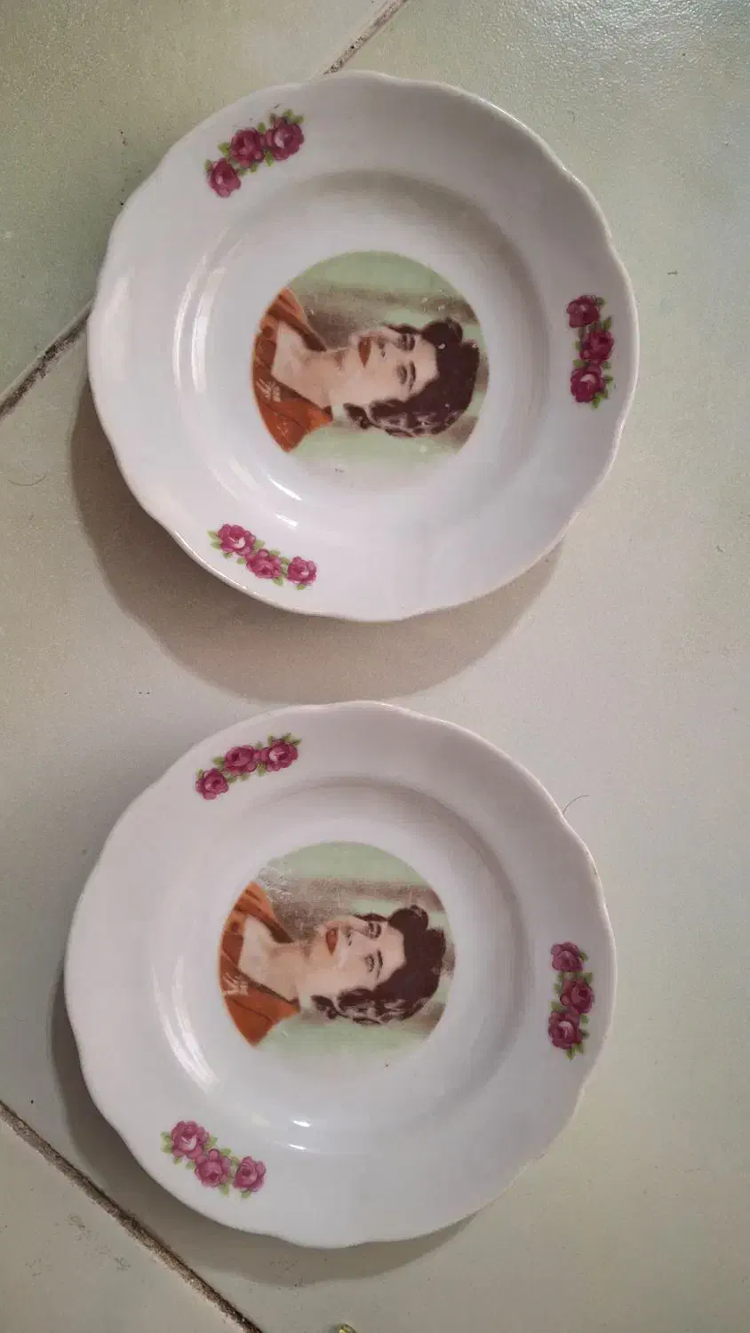 یه جفت بشقاب ثریا|کلکسیون اشیاء عتیقه|قم, پردیسان|دیوار