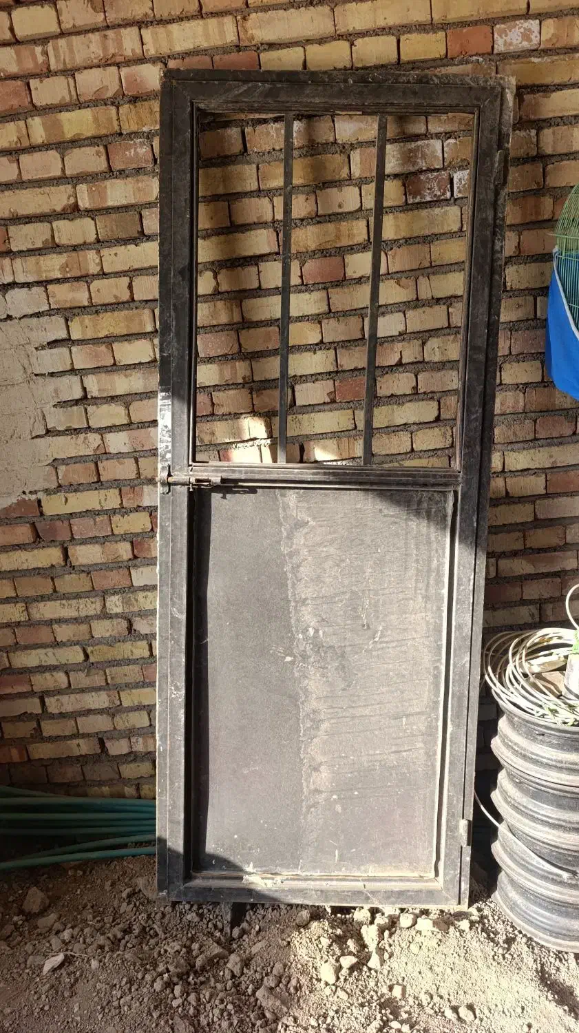 درب راه پله|مصالح و تجهیزات ساختمان|مرند, |دیوار