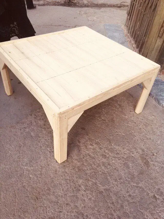 کرسی چوبی روسی|بخاری، هیتر، شومینه|مشهد, شهرک امام هادی (شهرک غرب)|دیوار