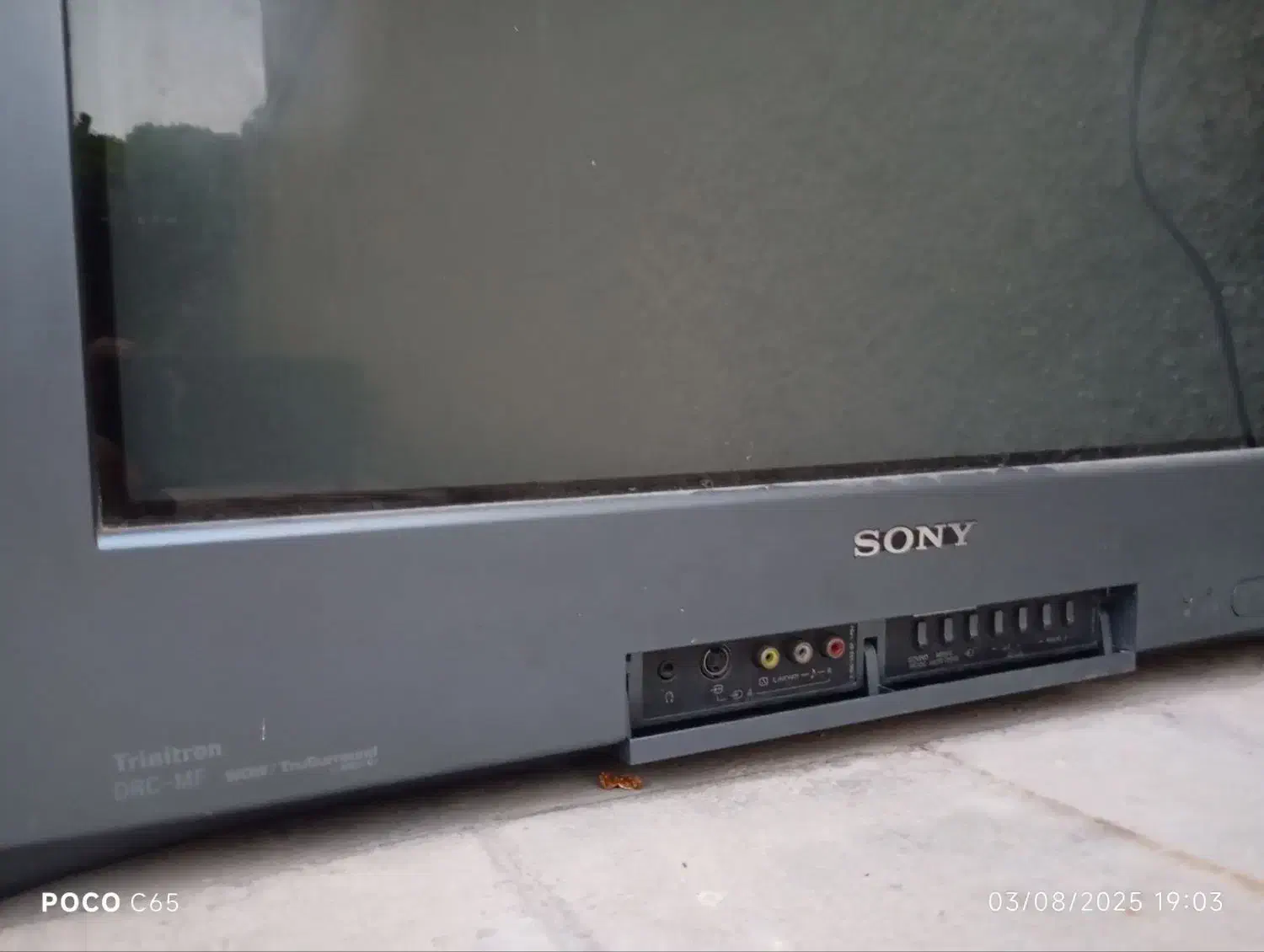 ۲ عدد تلویزیون قدیمی|تلویزیون و پروژکتور|شاهین‌شهر, عطار|دیوار