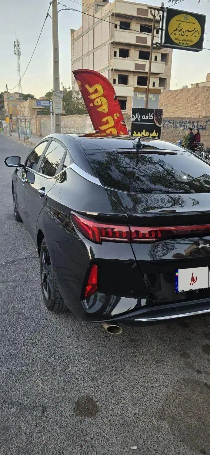 کی ام سی j7 مدل 1402|خودرو سواری و وانت|یزد, |دیوار