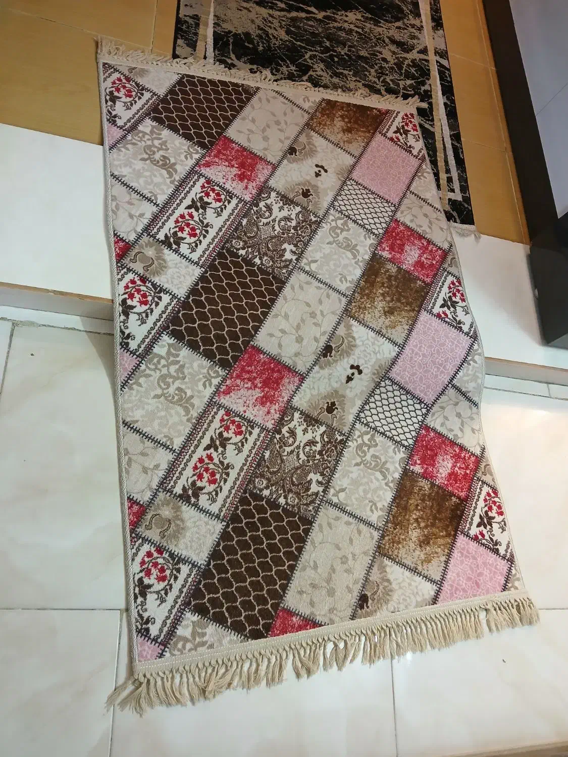 فرش ترمزدار یک در یک و نیم|فرش|مشهد, پنجتن|دیوار