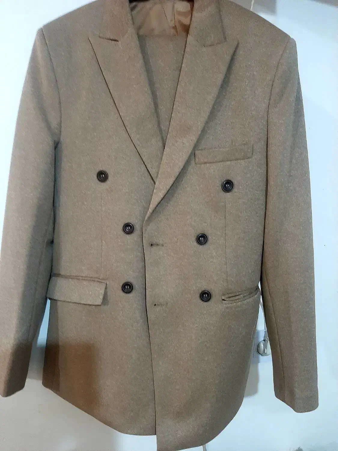 کت وشلوار|لباس|یاسوج, |دیوار