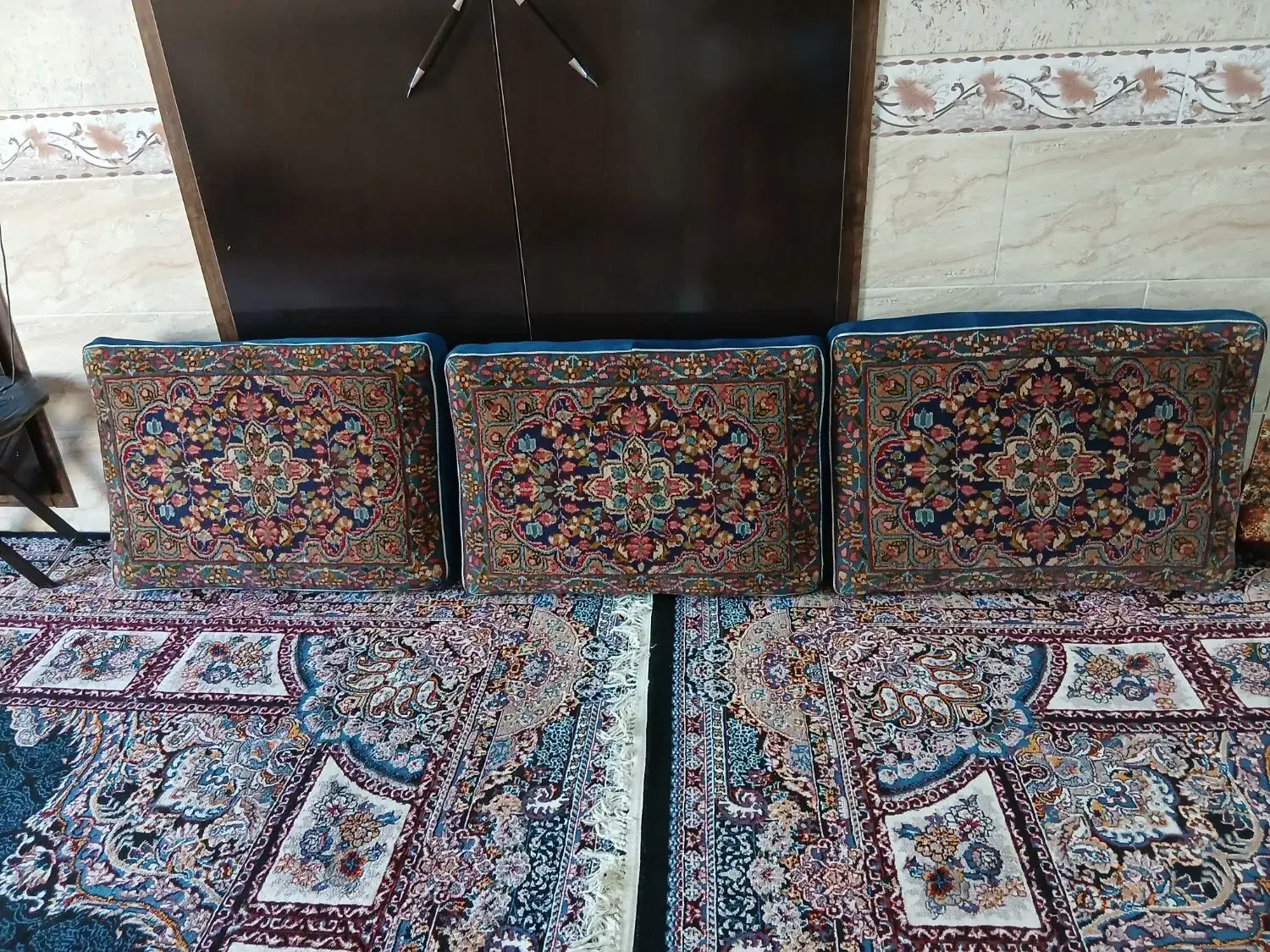 پشتی قالی دست باف|پشتی|کرمان, |دیوار