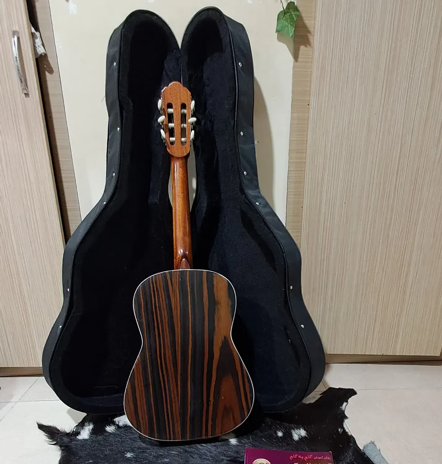 گیتارMAT3 همراه کیف زدضربه وکتاب آموزش|گیتار، بیس، امپلیفایر|تبریز, |دیوار