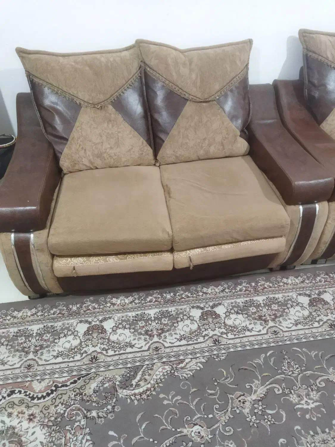 مبل ۷نفره کارکرده زیر قیمت فقط یک میلیون|مبلمان خانگی و میز عسلی|رشت, یخسازی|دیوار