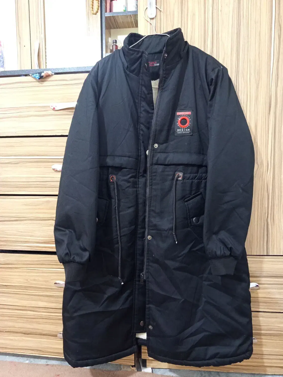 کاپشن|لباس|پاوه, |دیوار