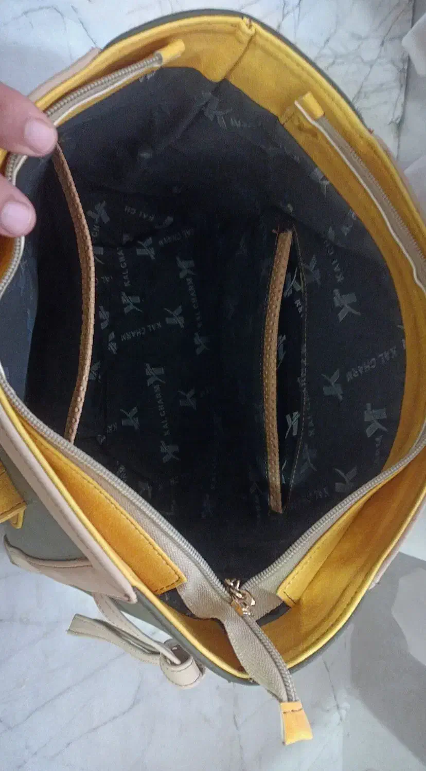 کیف وکفش|کیف، کفش، کمربند|کرج, بنیاد|دیوار