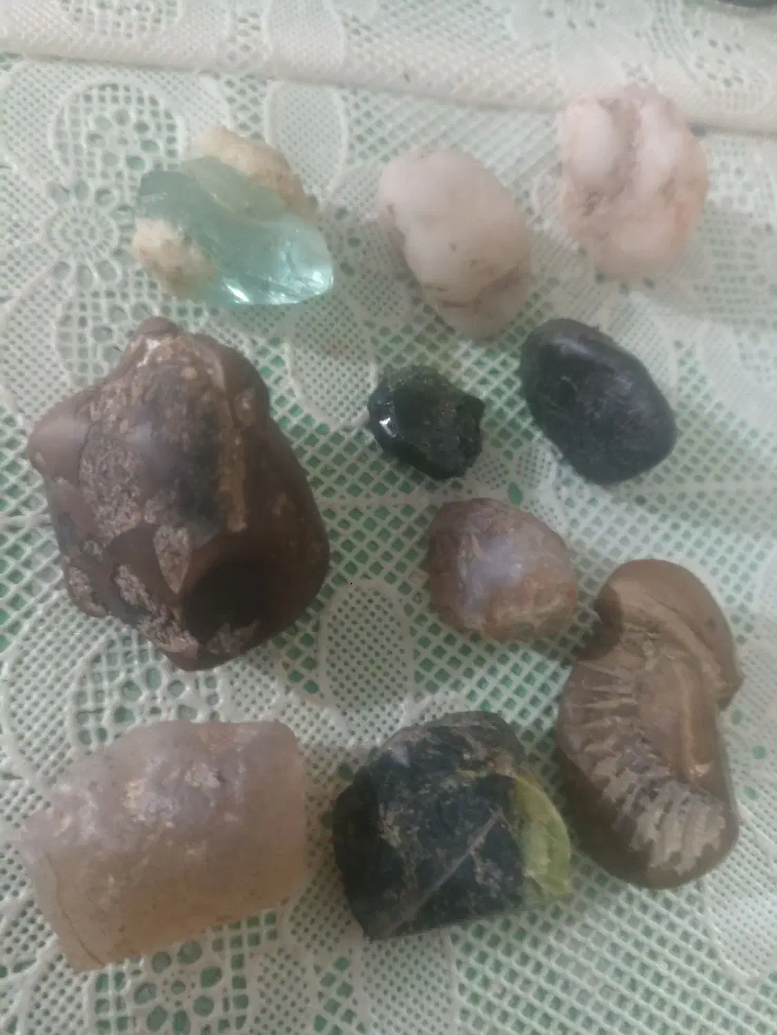 چندمدل سنگ با ارزش وقیمتی|کلکسیون اشیاء عتیقه|کوهسرخ, |دیوار