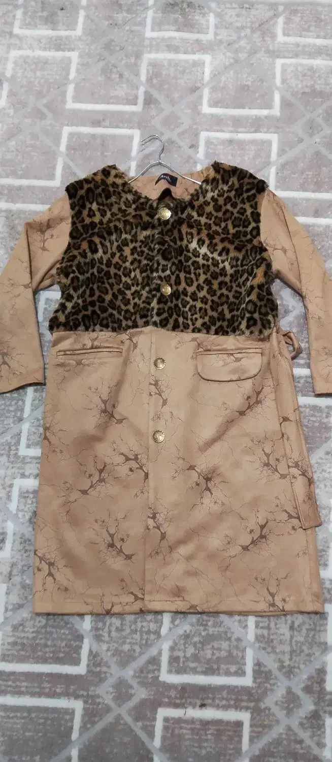 یک عدد پالتو ویک عدد مانتو|لباس|تبریز, |دیوار