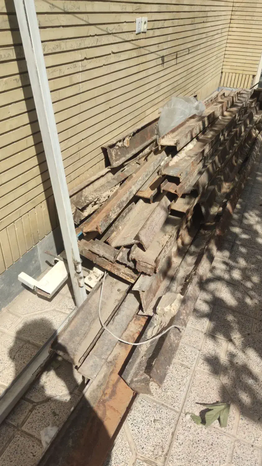 تیرآهن دست دوم|مصالح و تجهیزات ساختمان|خمینی‌شهر, |دیوار