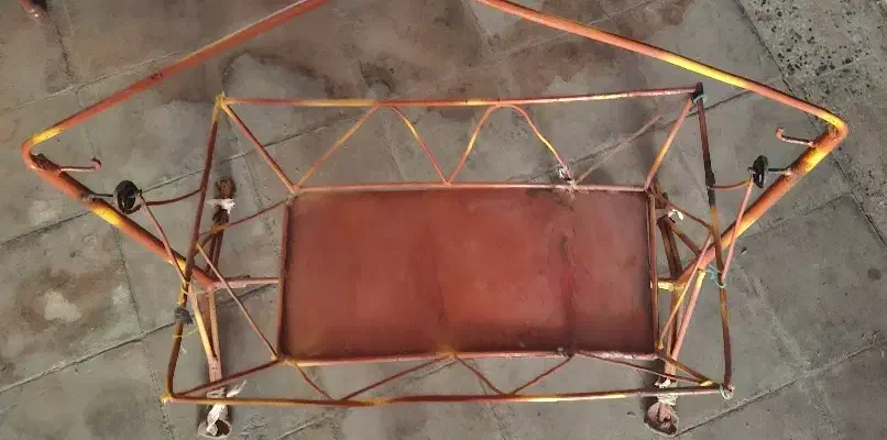 گهواره بچه|تخت و صندلی بچه|فردوس (خراسان), |دیوار