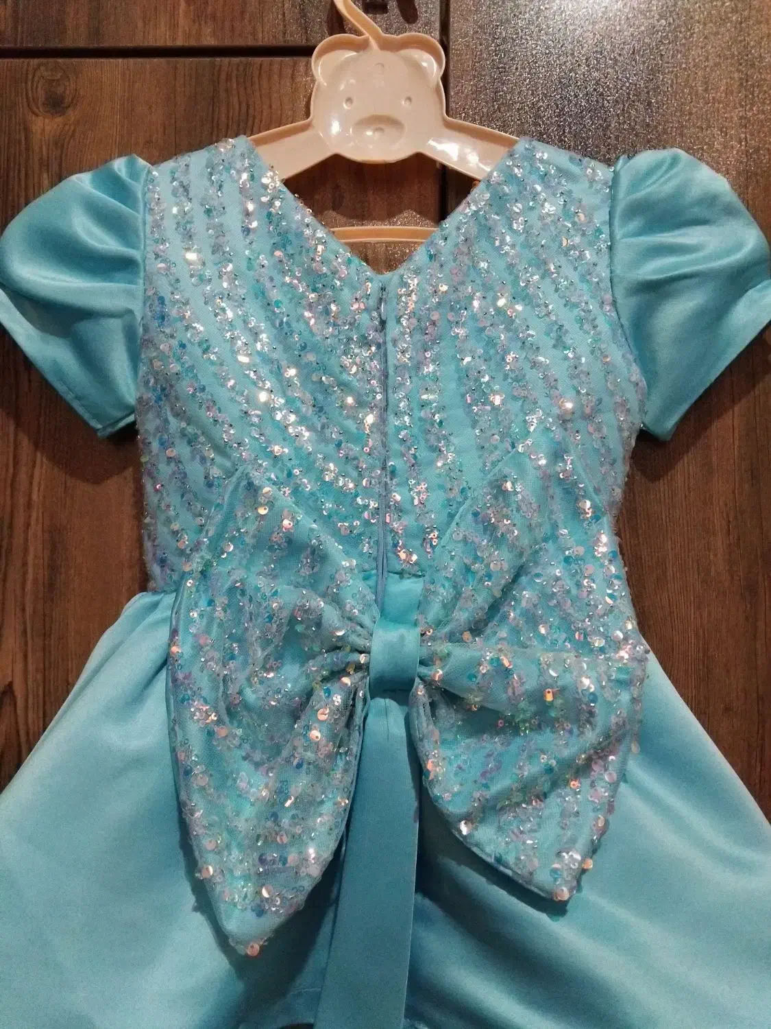 لباس و کفش بچگانه ۲۰۰ تومن|کفش و لباس بچه|رشت, معلم|دیوار