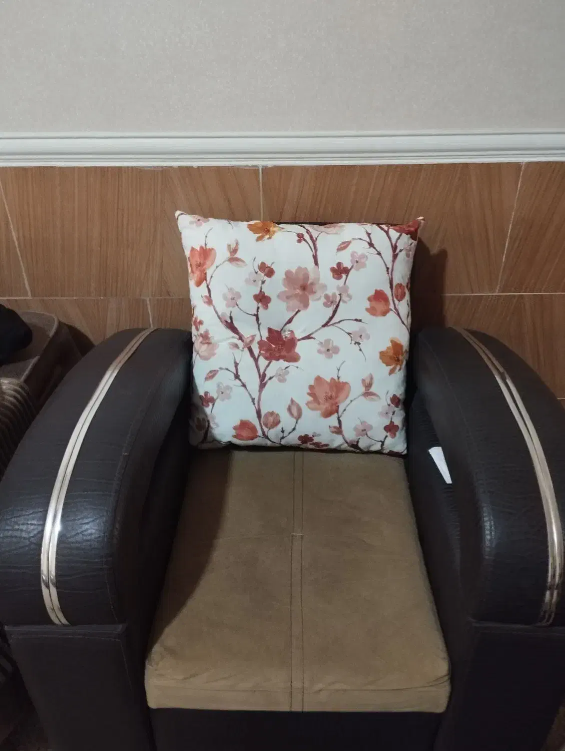 مبل هفت نفره سالم بالشتک ناسالم ودور|مبلمان خانگی و میز عسلی|شیراز, شهرک مطهری|دیوار