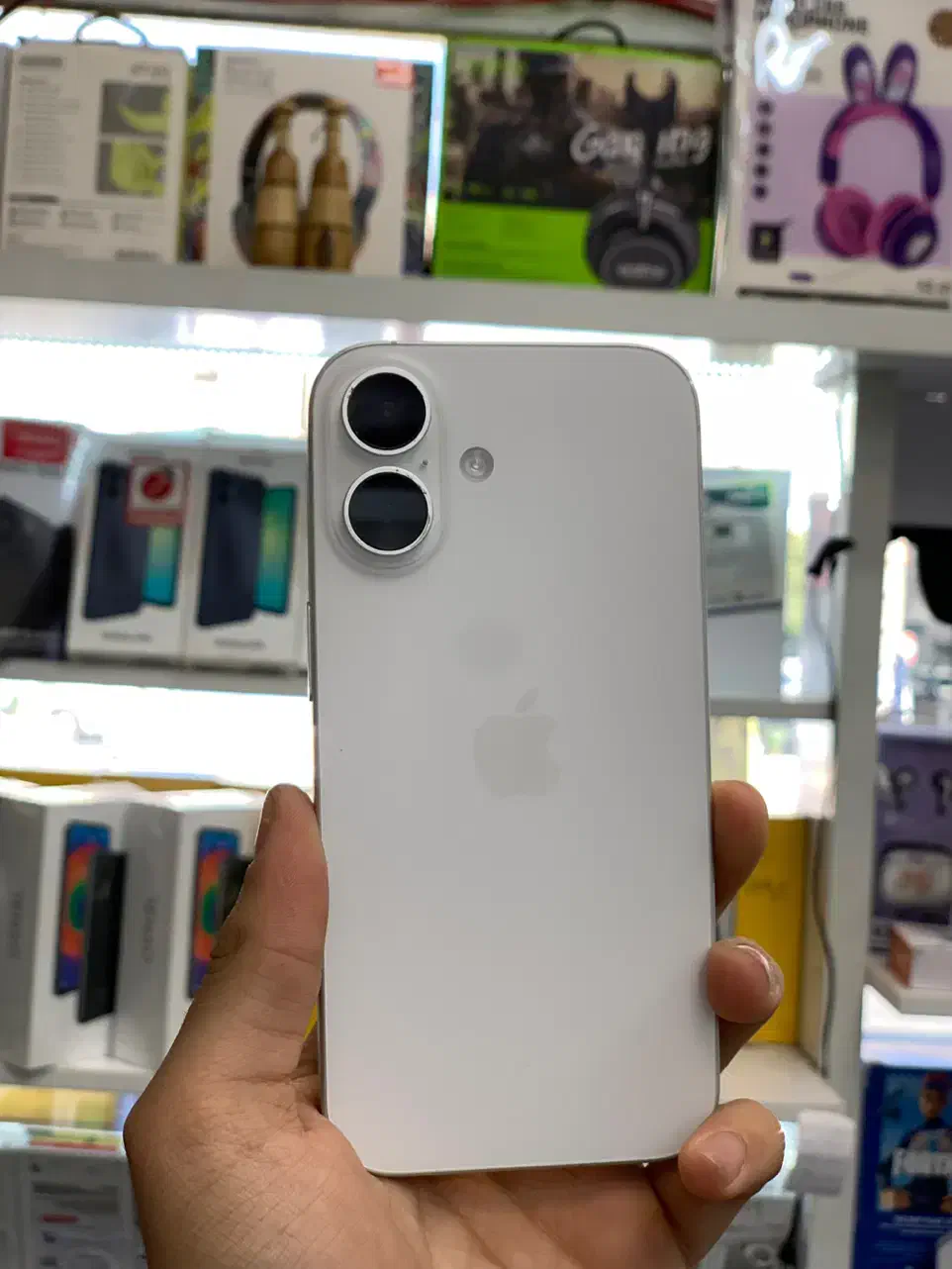 Iphone 16 normal-128Ch-باطری۱۰۰|موبایل|هشتگرد, هشتگرد قدیم|دیوار