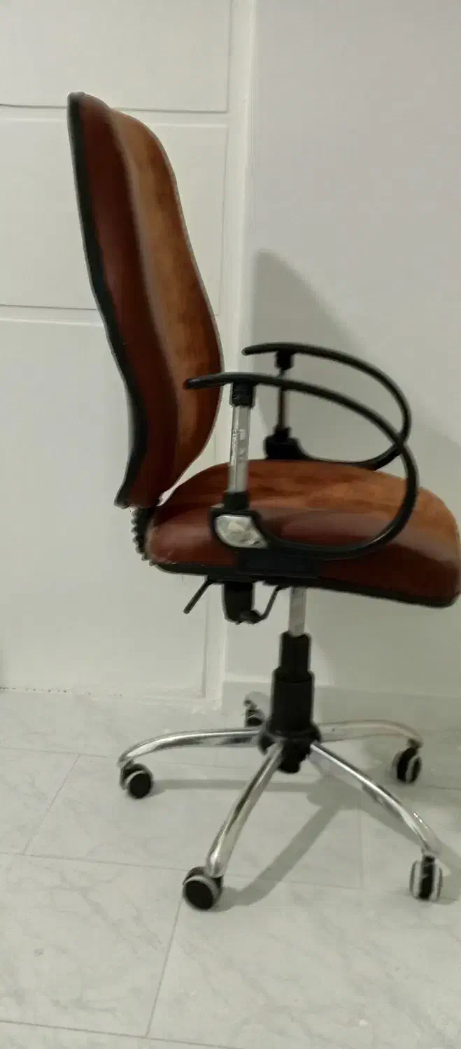 صندلی گردون پایه سنگین|مبلمان اداری|تربتحیدریه, میدان مرکزی|دیوار